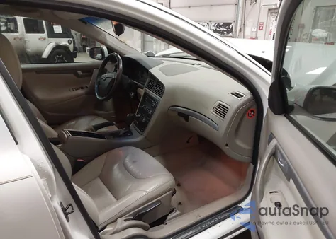 2006 Volvo S60 2.5T из США, поврежденный, VIN YV1RS592362503578